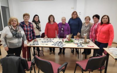 Inicio del Curso de Manualidades de Adornos Navideños
